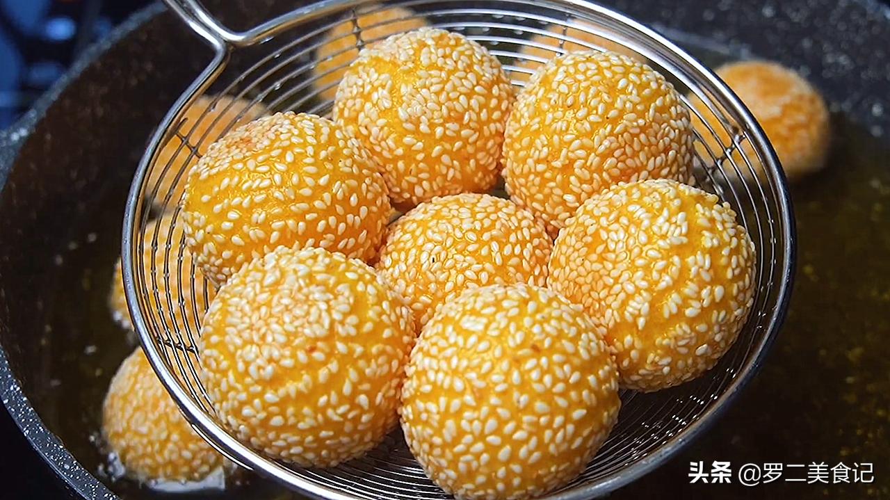 炸空心点心_空心糕怎么炸_油炸空心饼的做法