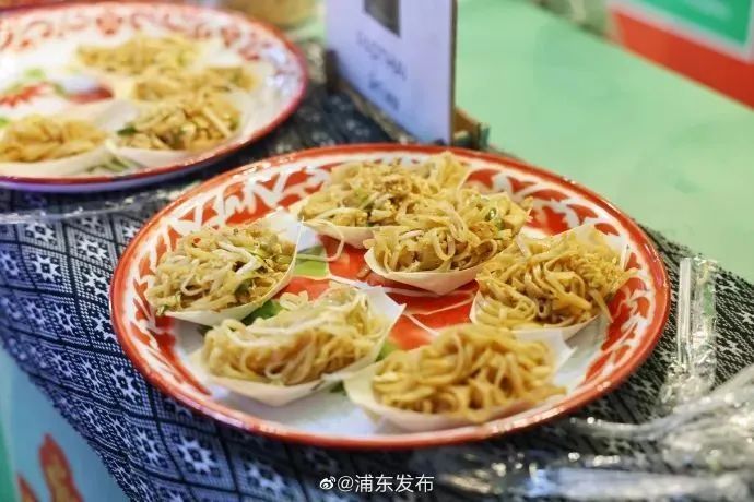 正大广场美食城_正大国际广场营业时间_正大国际美食区
