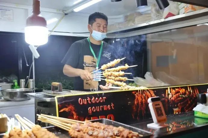 正大国际美食区_正大广场美食城_正大国际广场营业时间