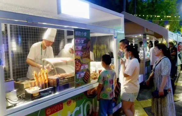 正大广场美食城_正大国际美食区_正大国际广场营业时间