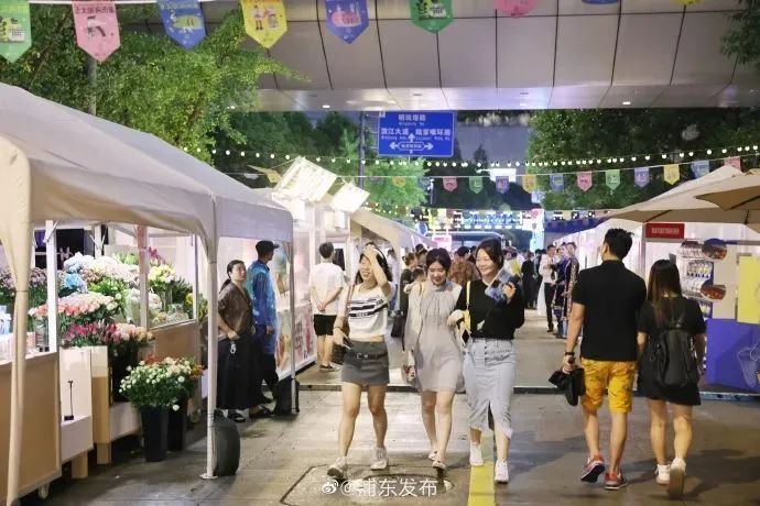 正大国际美食区_正大国际广场营业时间_正大广场美食城