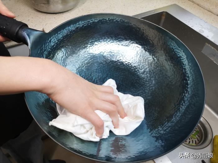 生活小技巧锅_锅该怎么用_小伙锅怎么弄