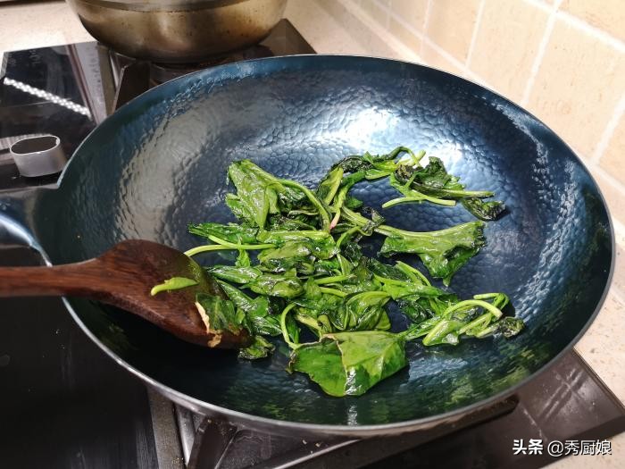 锅该怎么用_小伙锅怎么弄_生活小技巧锅
