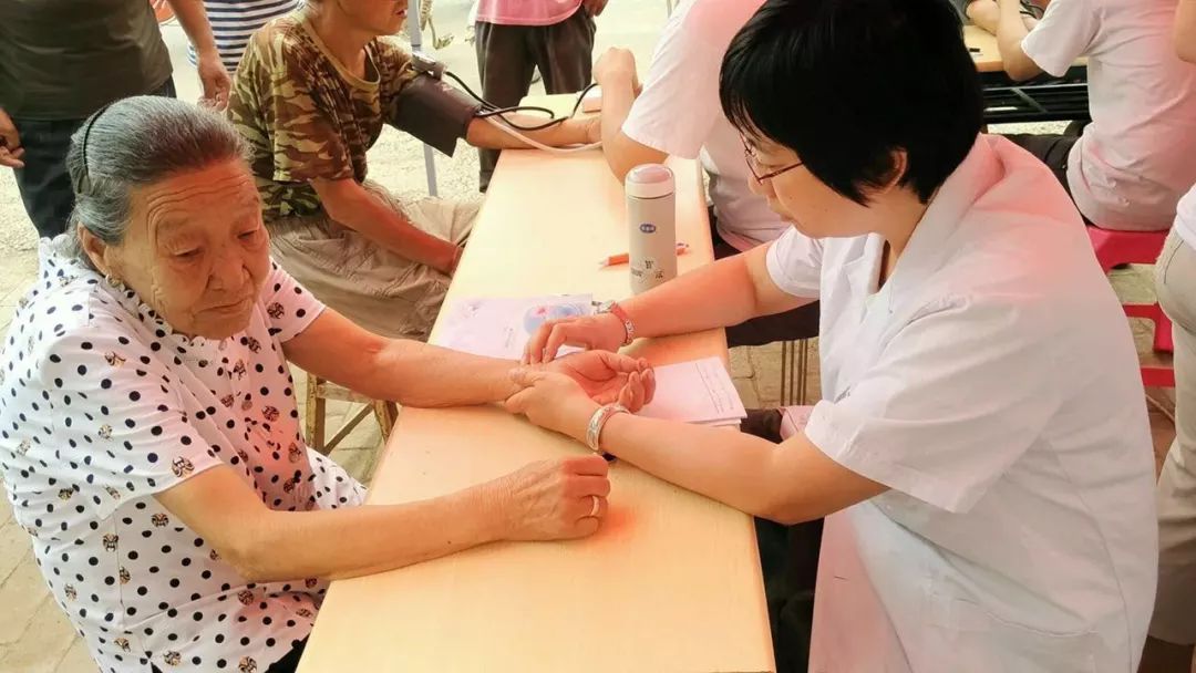 感冒咖啡喝热的还是冷的_感冒咖啡色鼻涕_咖啡感冒