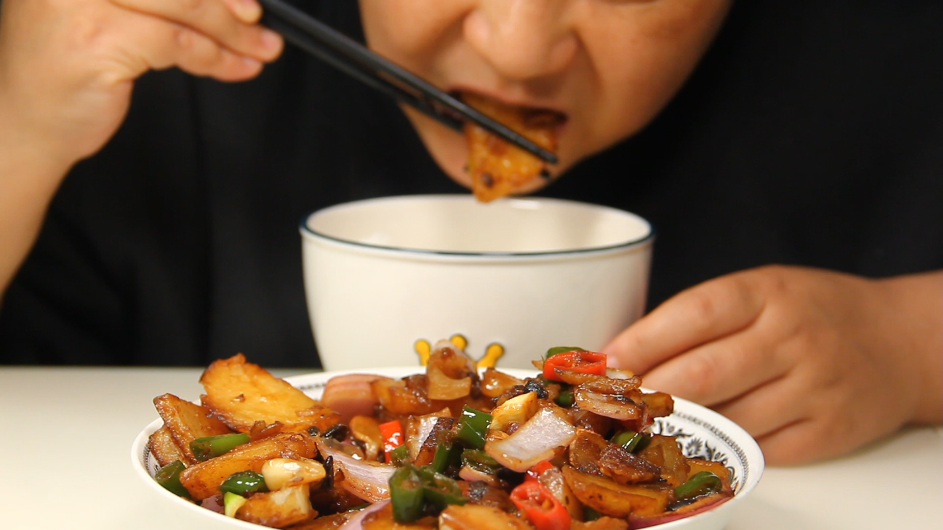 西式煎土豆的做法_西餐煎土豆的做法窍门_煎西餐土豆