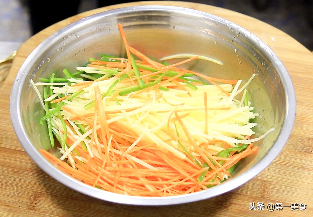 西式煎土豆_煎西餐土豆_西餐煎土豆的做法窍门