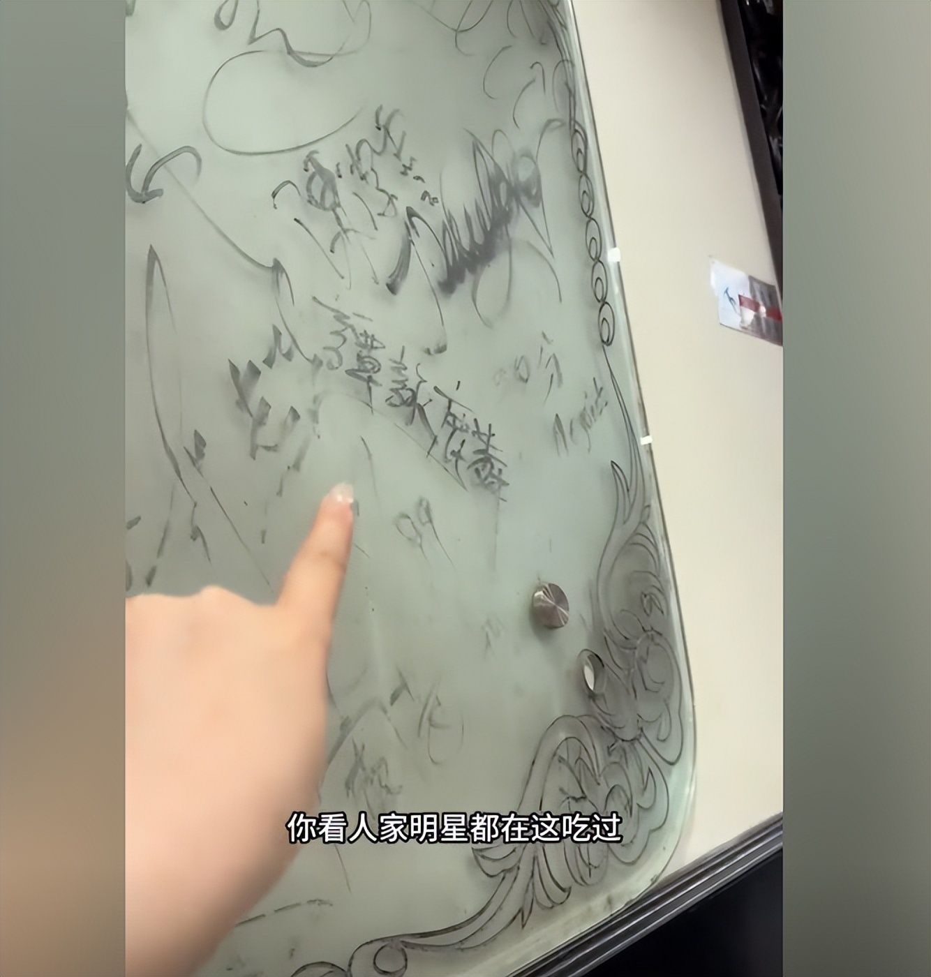 表哥茶餐厅的老板是谁_表少茶餐厅菜单_列表哥茶餐厅