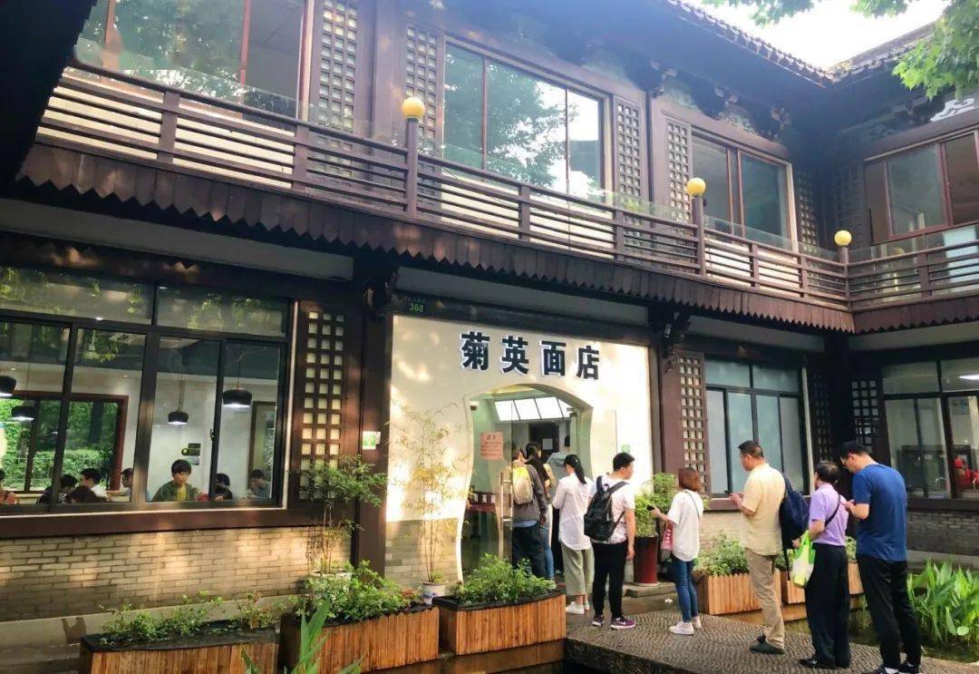 西湖美食街在哪里_西湖 美食_西湖美食作文