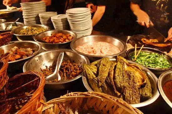 潮汕美食咸粽子_潮汕粽子甜咸_潮汕粽子的配料