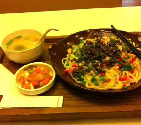 滨江美食广场_滨江国际d区美食_滨江美食城