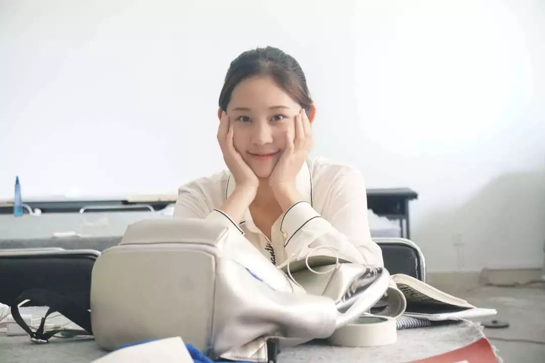 趣味美术秋季写生活动策划_秋季美术写生主题标语_美术秋季写生美篇