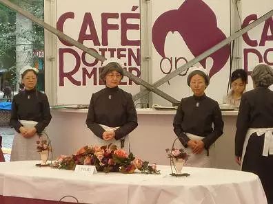 咖啡厅主要服务哪种人_咖啡厅的服务大多采用什么服务_咖啡厅的服务对象