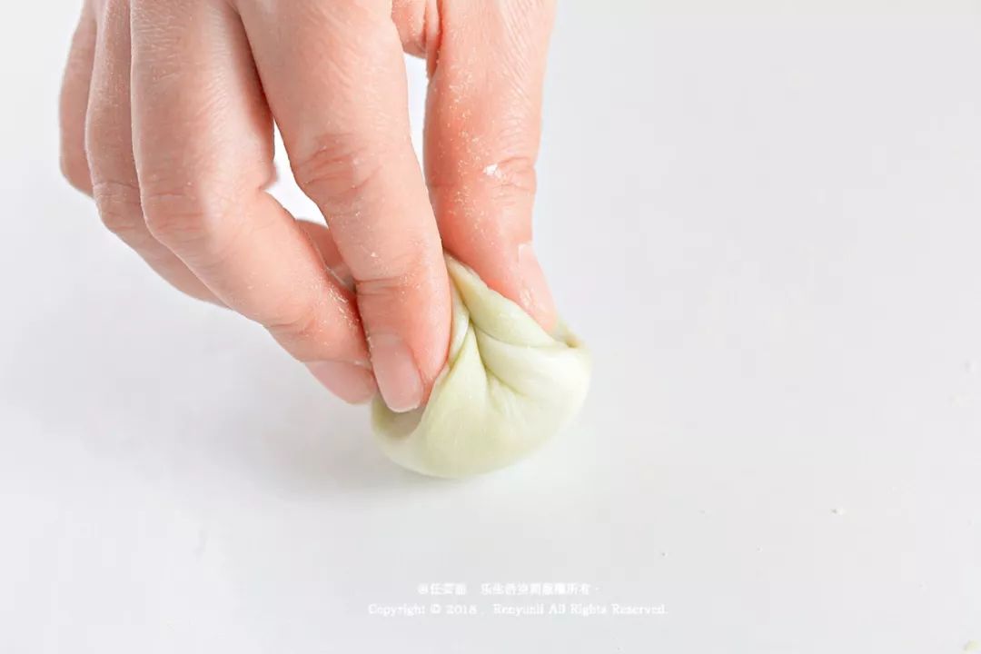 面做的小圆球点心_圆形点心_球形点心