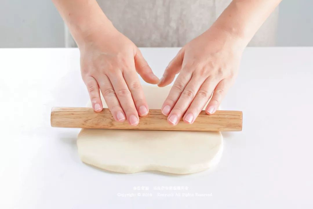 圆形点心_球形点心_面做的小圆球点心