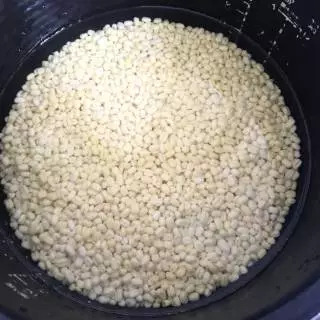 面做的小圆球点心_圆球形甜点_面食点心糖球的做法