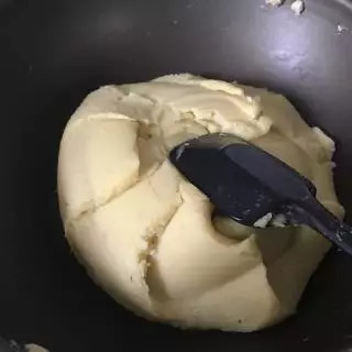 圆球形甜点_面食点心糖球的做法_面做的小圆球点心