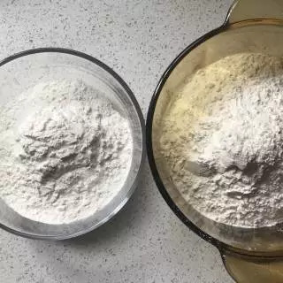 面做的小圆球点心_圆球形甜点_面食点心糖球的做法