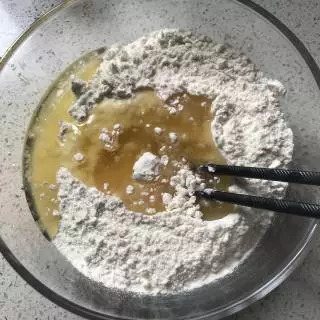 面食点心糖球的做法_圆球形甜点_面做的小圆球点心