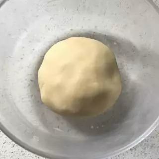 圆球形甜点_面做的小圆球点心_面食点心糖球的做法