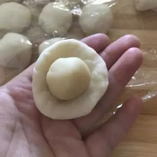 面食点心糖球的做法_圆球形甜点_面做的小圆球点心