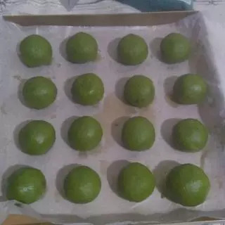 面做的小圆球点心_面食点心糖球的做法_圆球形甜点