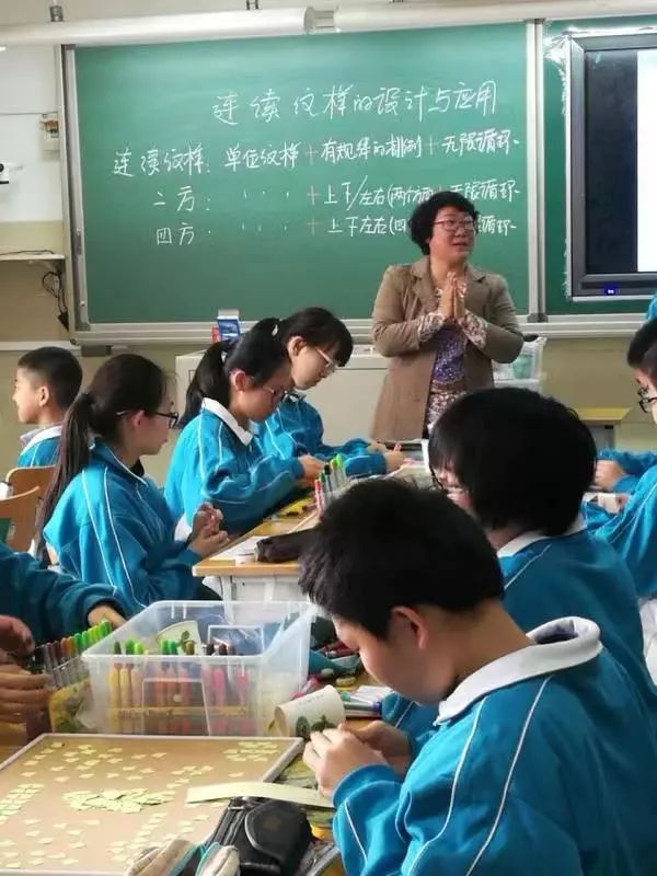 吕老师语文老师_语文吕老师家庭日常_上了成熟丰腴的语文老师向老师
