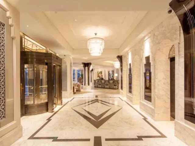 锦江国际广场美食街_锦江国际酒店附近美食_锦江国际购物中心地址