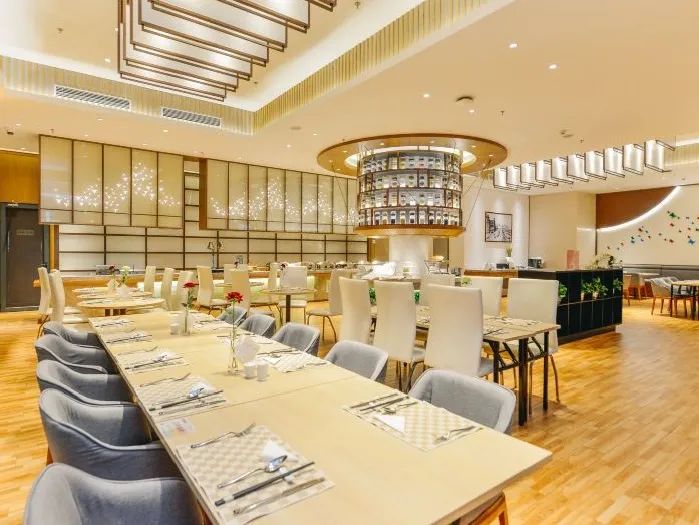 锦江国际广场美食街_锦江国际酒店附近美食_锦江国际购物中心地址