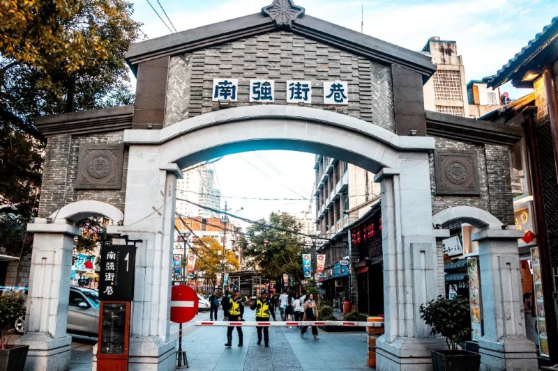 昆明10大特色美食小吃_昆明美食小吃特色介绍_昆明特色美食小吃