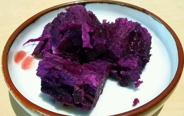做一道美味，而且不长胖的中式甜点，糖桂花紫薯山药糕