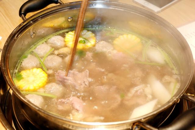 潮汕牛肉火锅广州美食_广州好吃的潮汕牛肉火锅店_广州潮汕牛肉火锅食材
