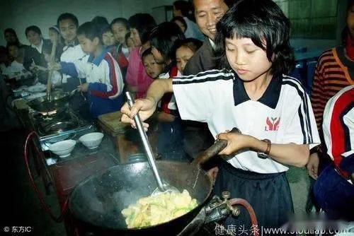 家庭日常开销表_日本女生的家庭日常_家庭日常安全教育情况