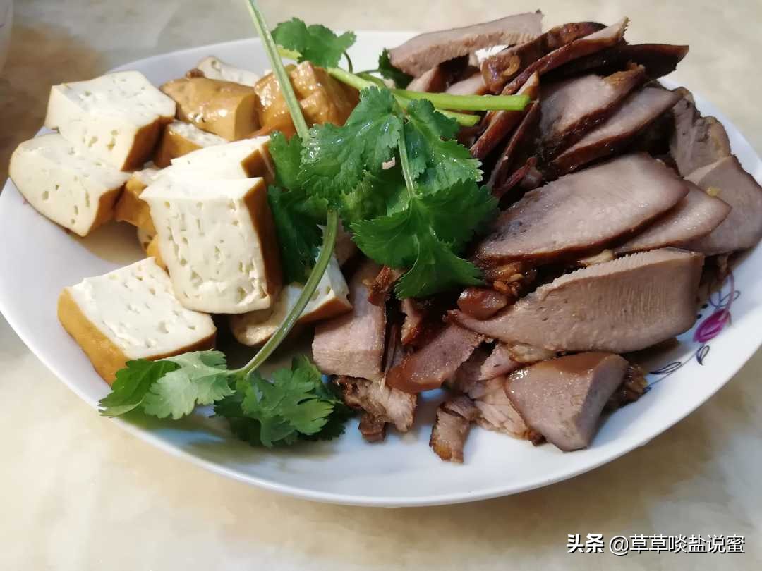 卤鱿鱼美食潮汕视频_卤鱿鱼怎么做好吃_潮汕美食卤鱿鱼