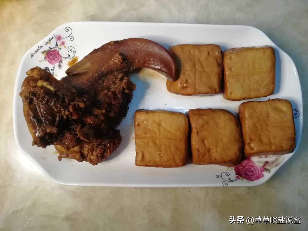卤鱿鱼美食潮汕视频_卤鱿鱼怎么做好吃_潮汕美食卤鱿鱼