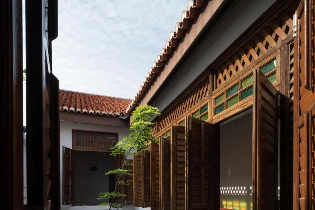 电影旅馆老板演员是谁_电影中的咖啡馆_咖啡馆与廉价旅馆电影