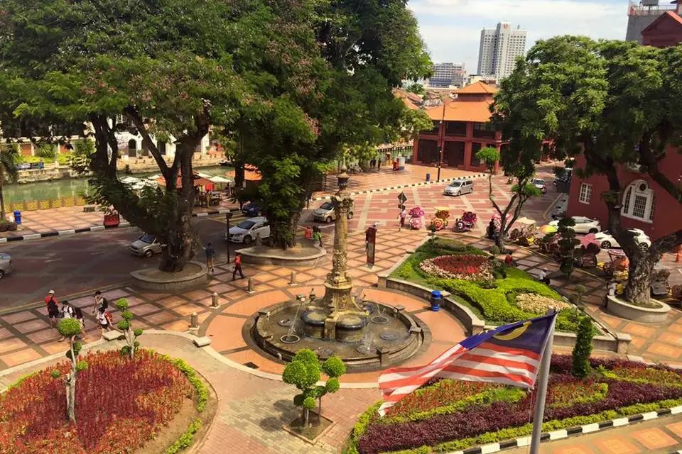 咖啡馆与廉价旅馆电影_电影中的咖啡馆_电影旅馆老板演员是谁