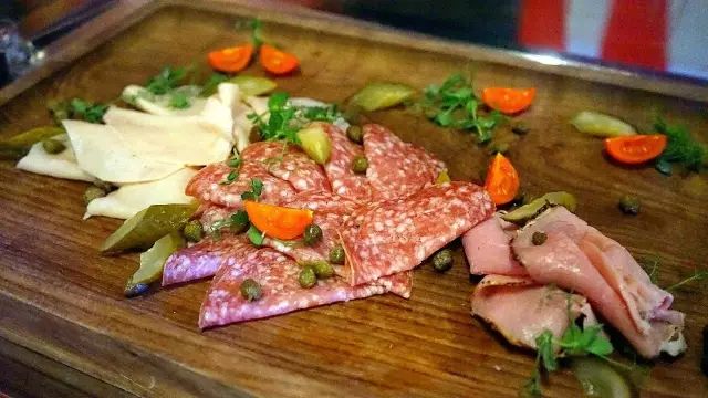 巴黎特色食物_巴黎美食特色有哪些_巴黎特色美食