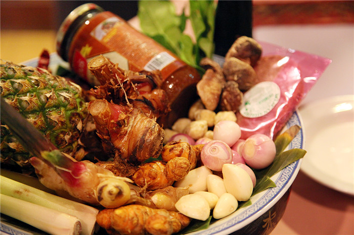 小葱炸酱鸡蛋_潮汕美食鸡蛋小葱炸_炸鸡蛋美食潮汕小葱怎么做