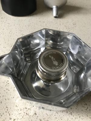用摩卡壶做一杯意式拿铁咖啡的做法 步骤4