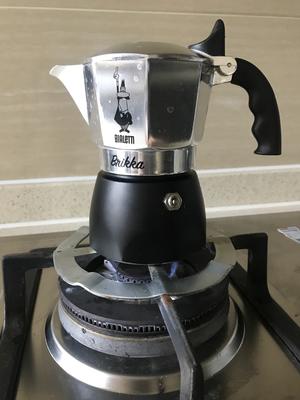 用摩卡壶做一杯意式拿铁咖啡的做法 步骤8