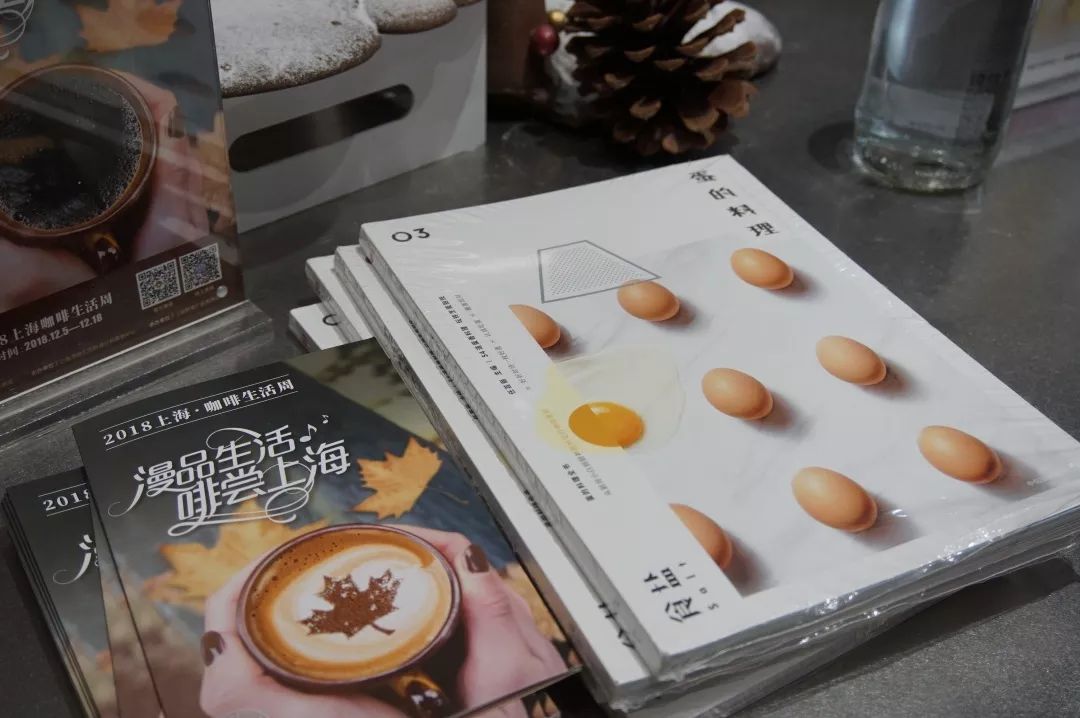 咖啡馆装修参考_咖啡厅装修效果_咖啡馆装修参考图