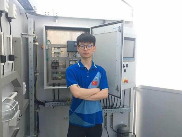全国西餐摆台技术比武视频_国赛西餐摆台_西餐宴会摆台比赛标准