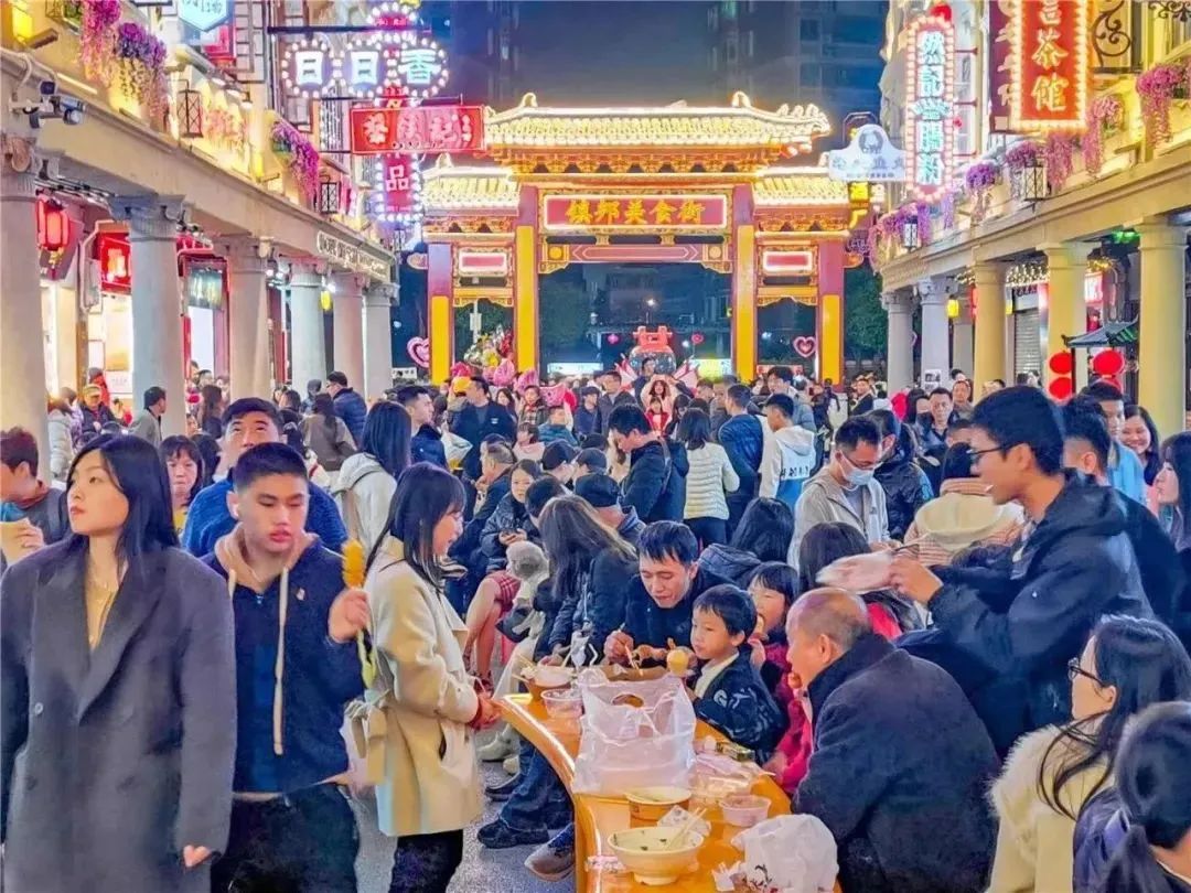 汕头的美食街。