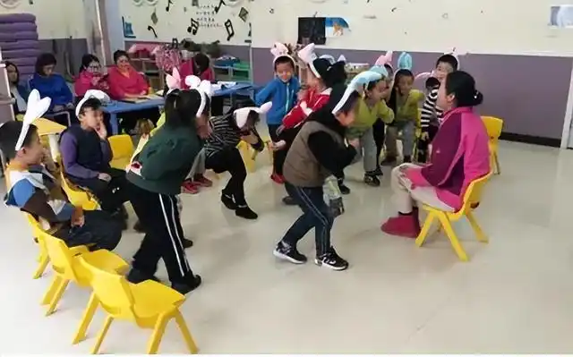 绘本制作生活技能_生活绘本怎么做_绘本生成活动