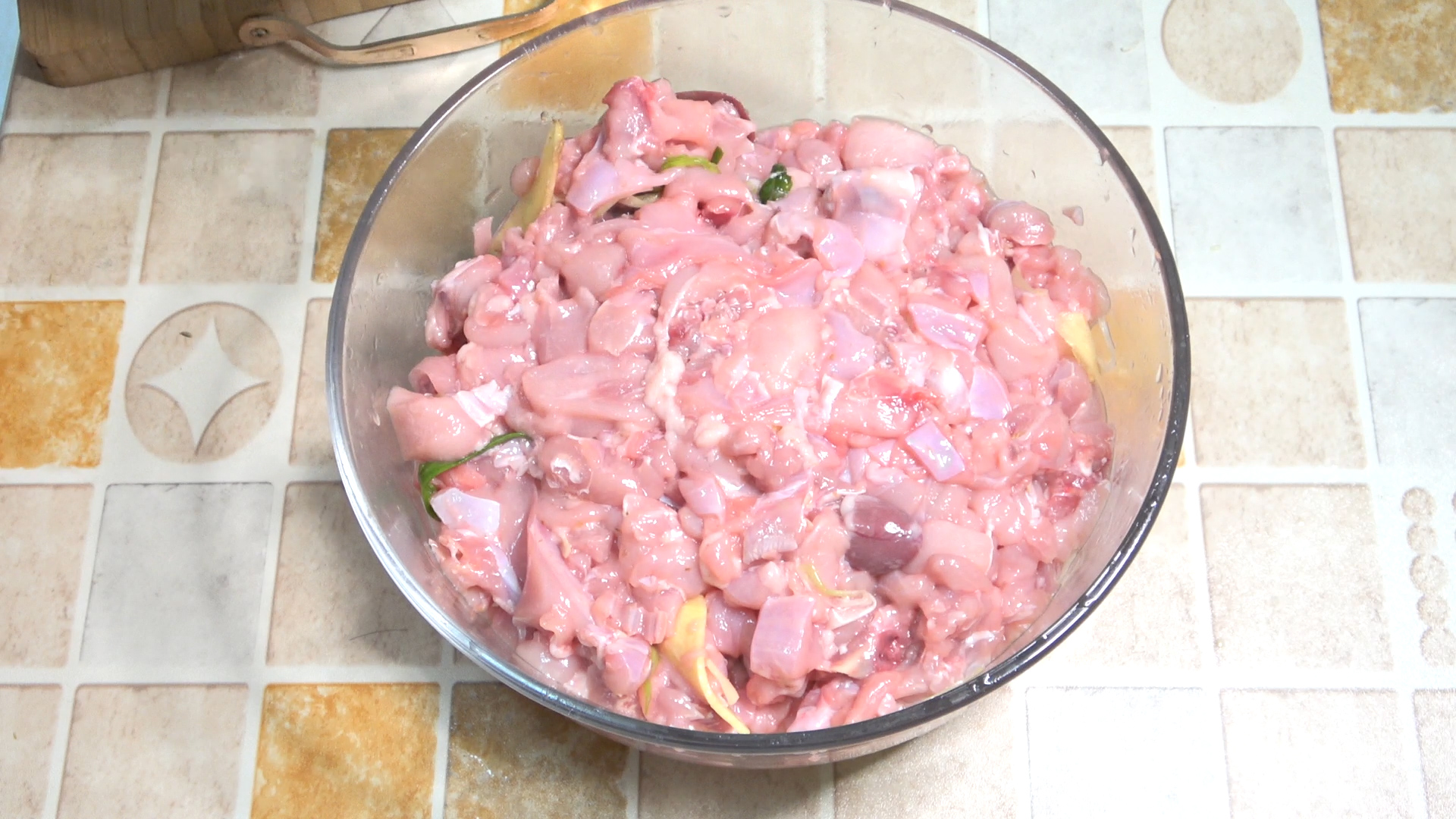 冷吃兔美食_冷吃兔要什么佐料_冷吃兔凉了吃还是热着吃