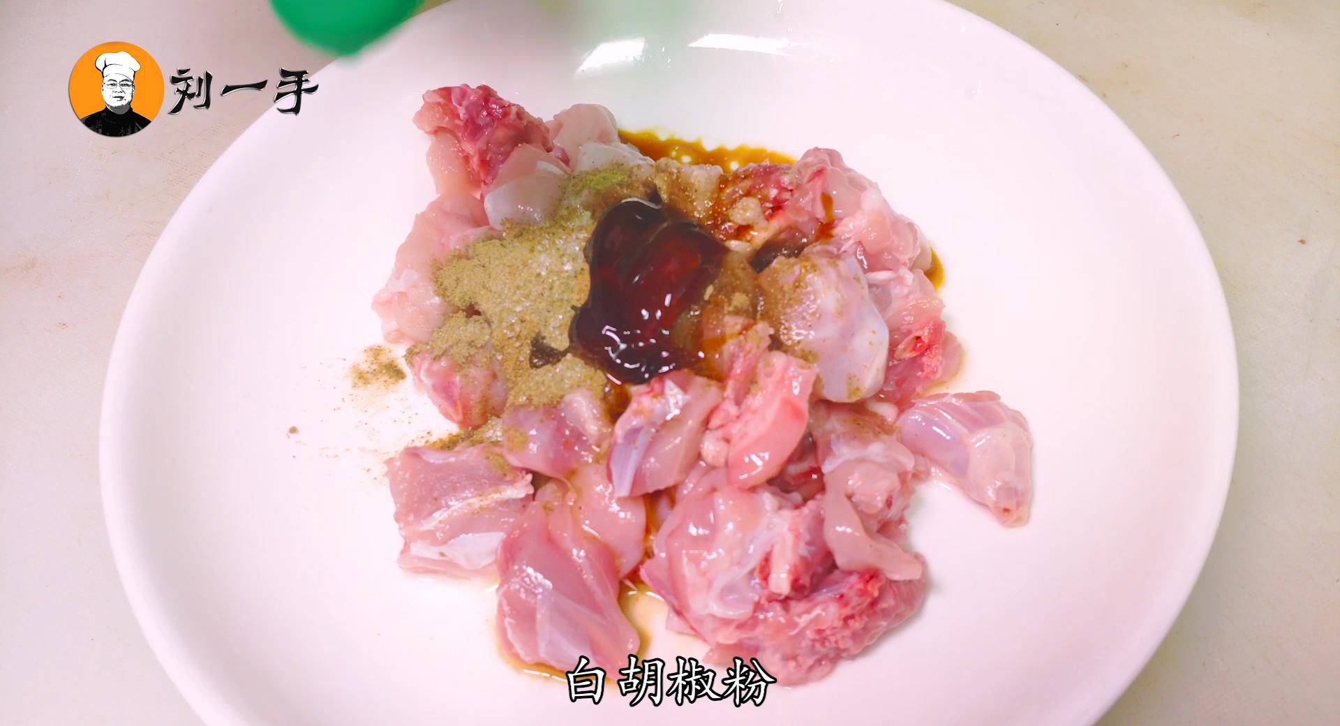 冷吃兔吃法_冷吃兔美食_做冷吃兔的兔子怎么选