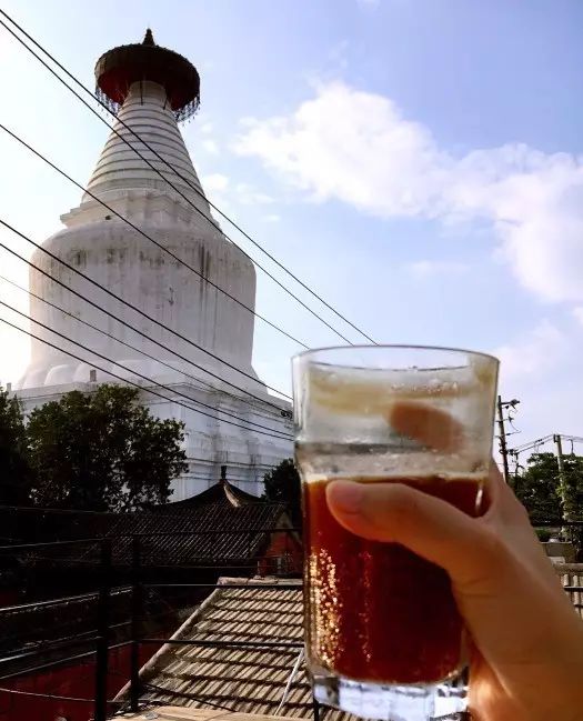 咖啡馆拍照适合什么衣服_咖啡馆拍人像_创意咖啡馆可以让人拍照吗