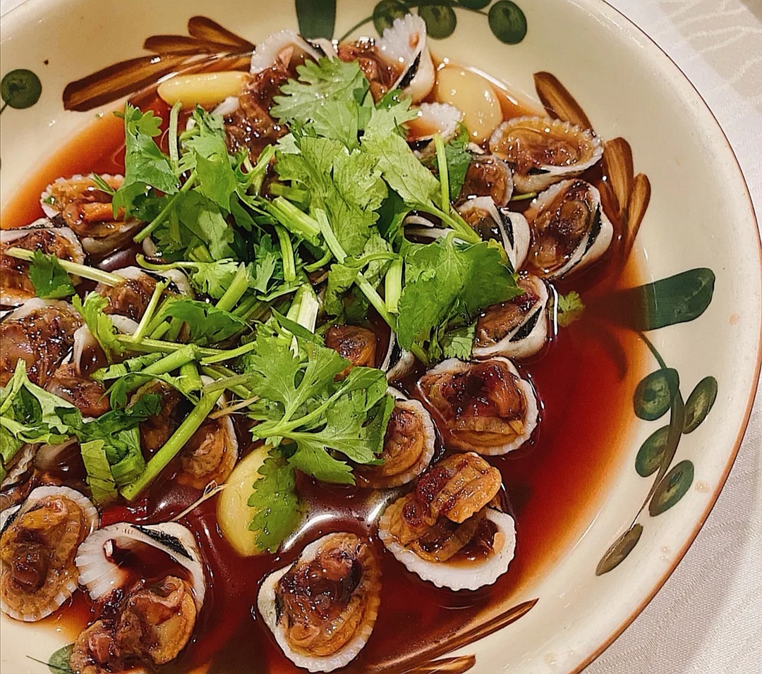 潮汕鱿鱼的做法_鱿鱼卷怎么炒好吃潮汕美食_炒鱿鱼卷的家常做法视频