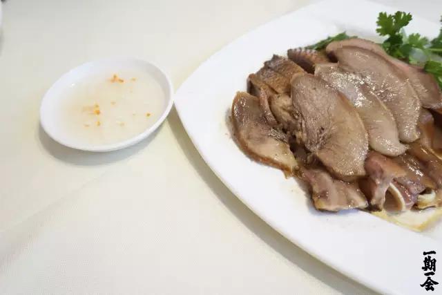 潮汕炒鱿鱼做法_鱿鱼卷怎么炒好吃潮汕美食_潮汕炒鲜鱿鱼