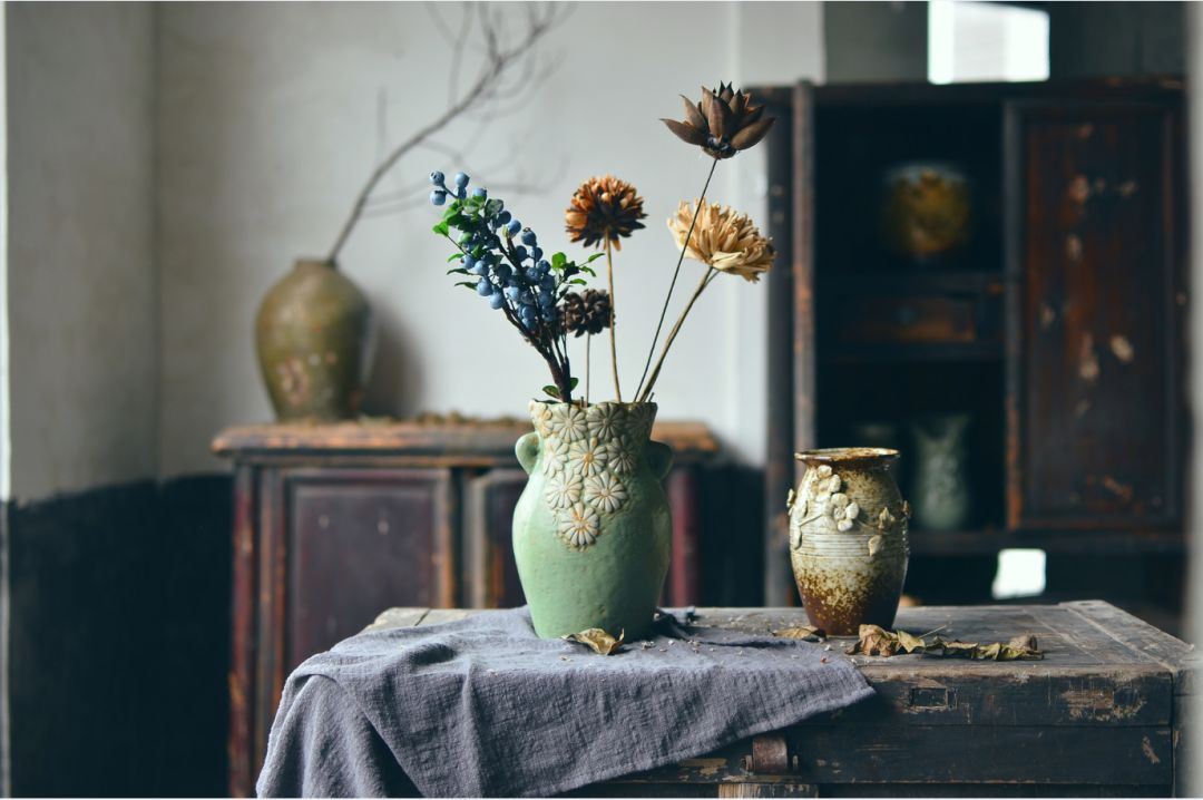 西餐餐桌摆花_西餐桌面摆什么花_西餐餐桌鲜花布置